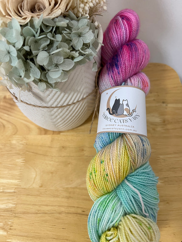 The Weird One - Shimmer Sock